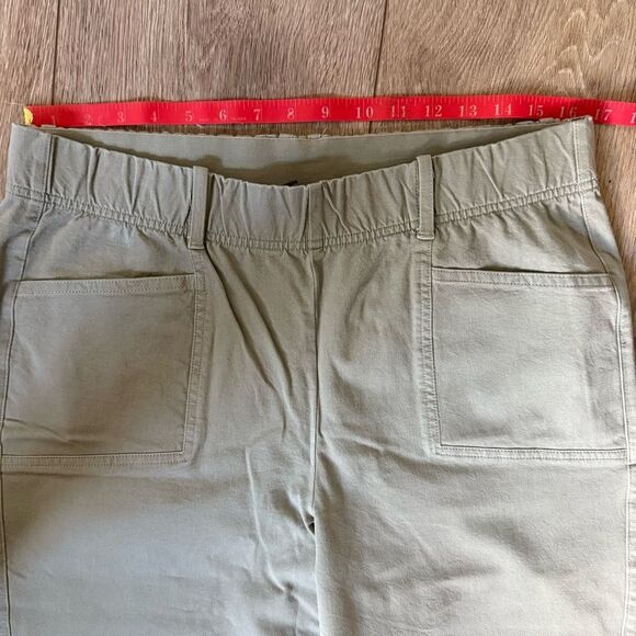 AnyBody Regular All-Stretch Twill Straight Leg Ankle Green Pants Size Medium - Picture 8 of 10